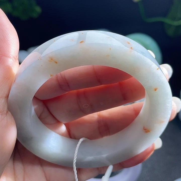 定制翡翠未镶嵌翡翠手镯