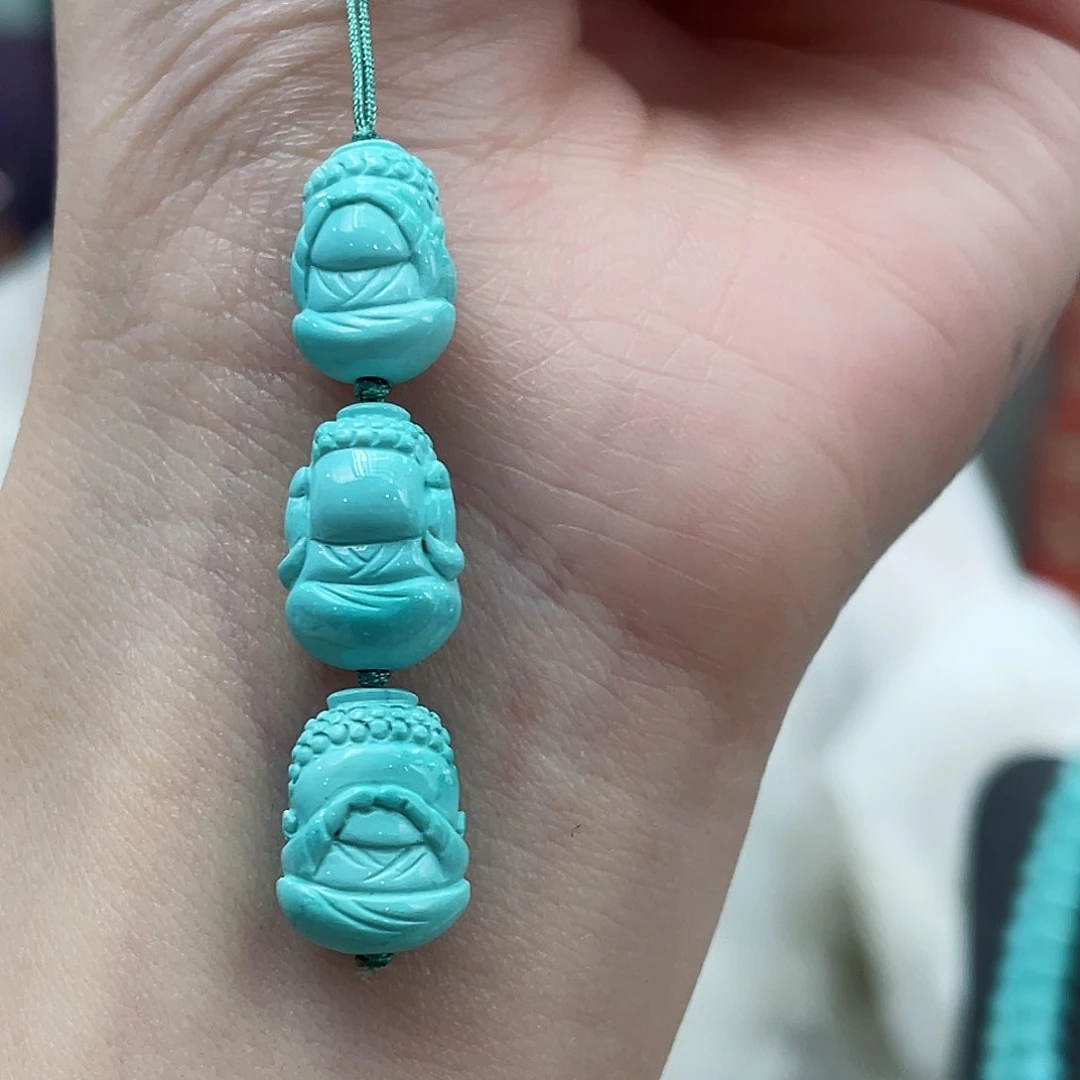 绿松石颈饰未镶嵌