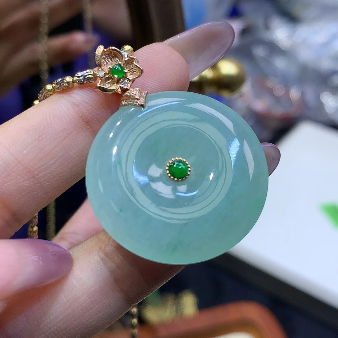 18K金镶嵌挂件翡翠不含链甜绿扣子