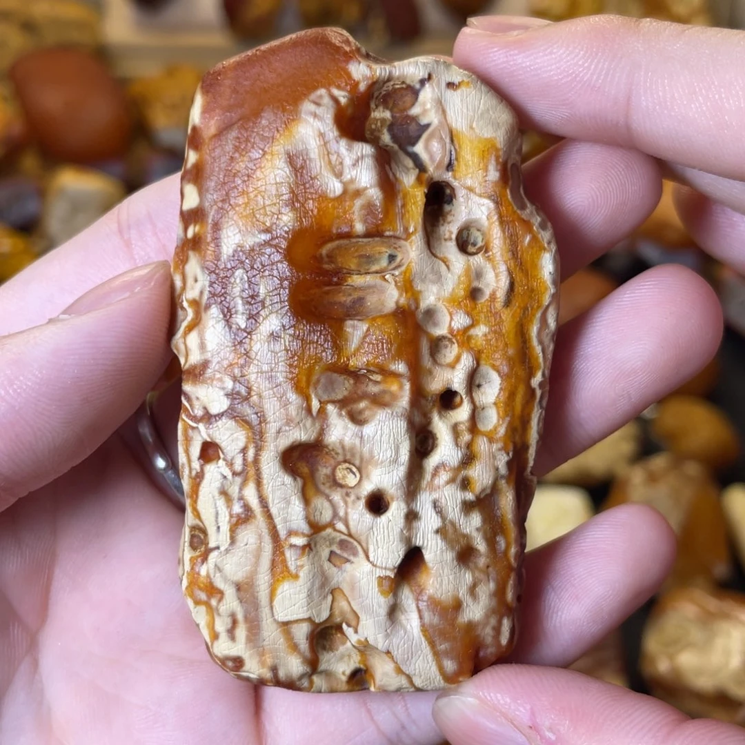 未镶嵌琥珀裸石波*天然蜜蜡