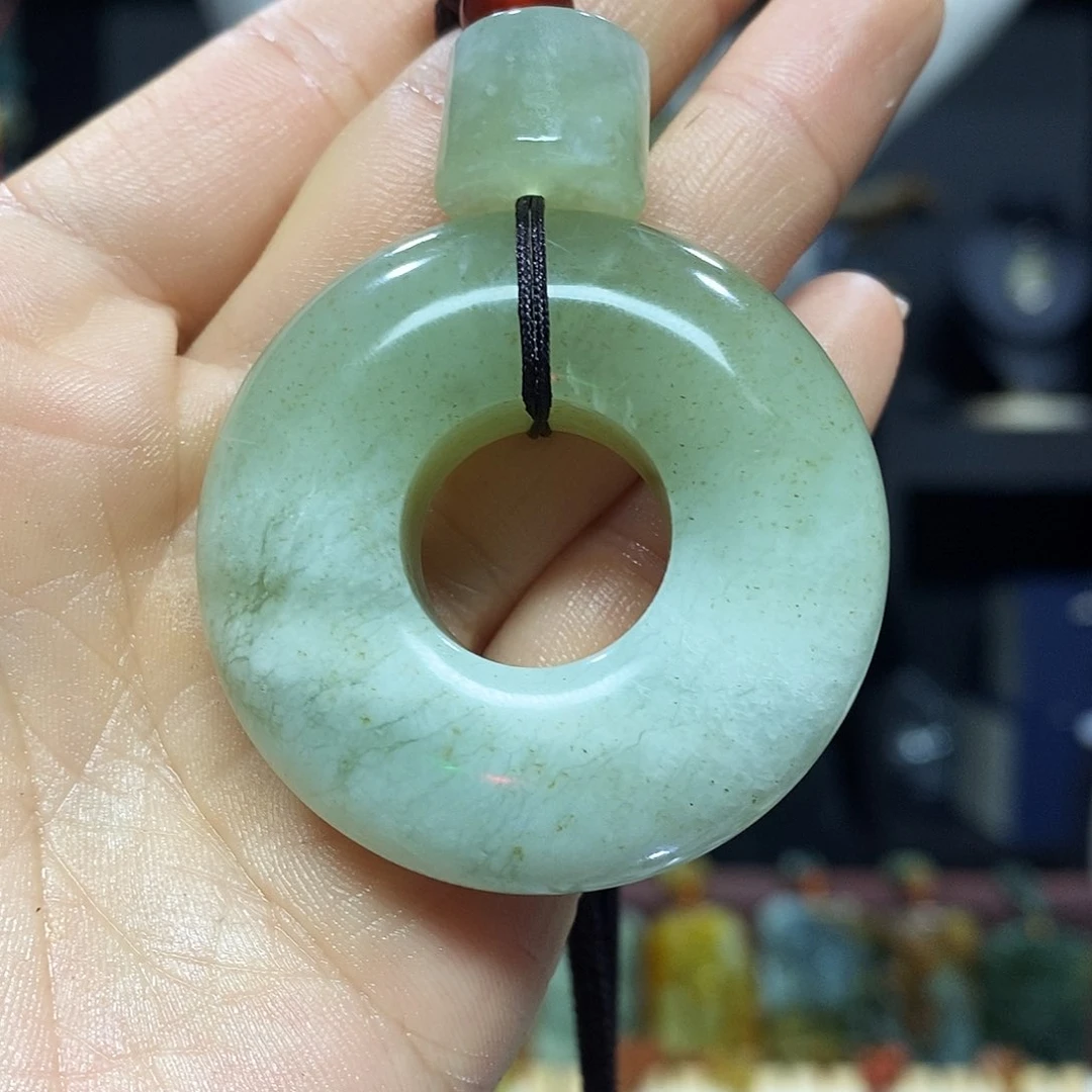 未镶嵌岫玉挂件吊坠