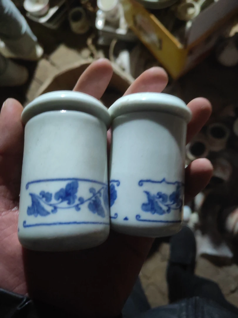 青花翡翠瓷牙签桶