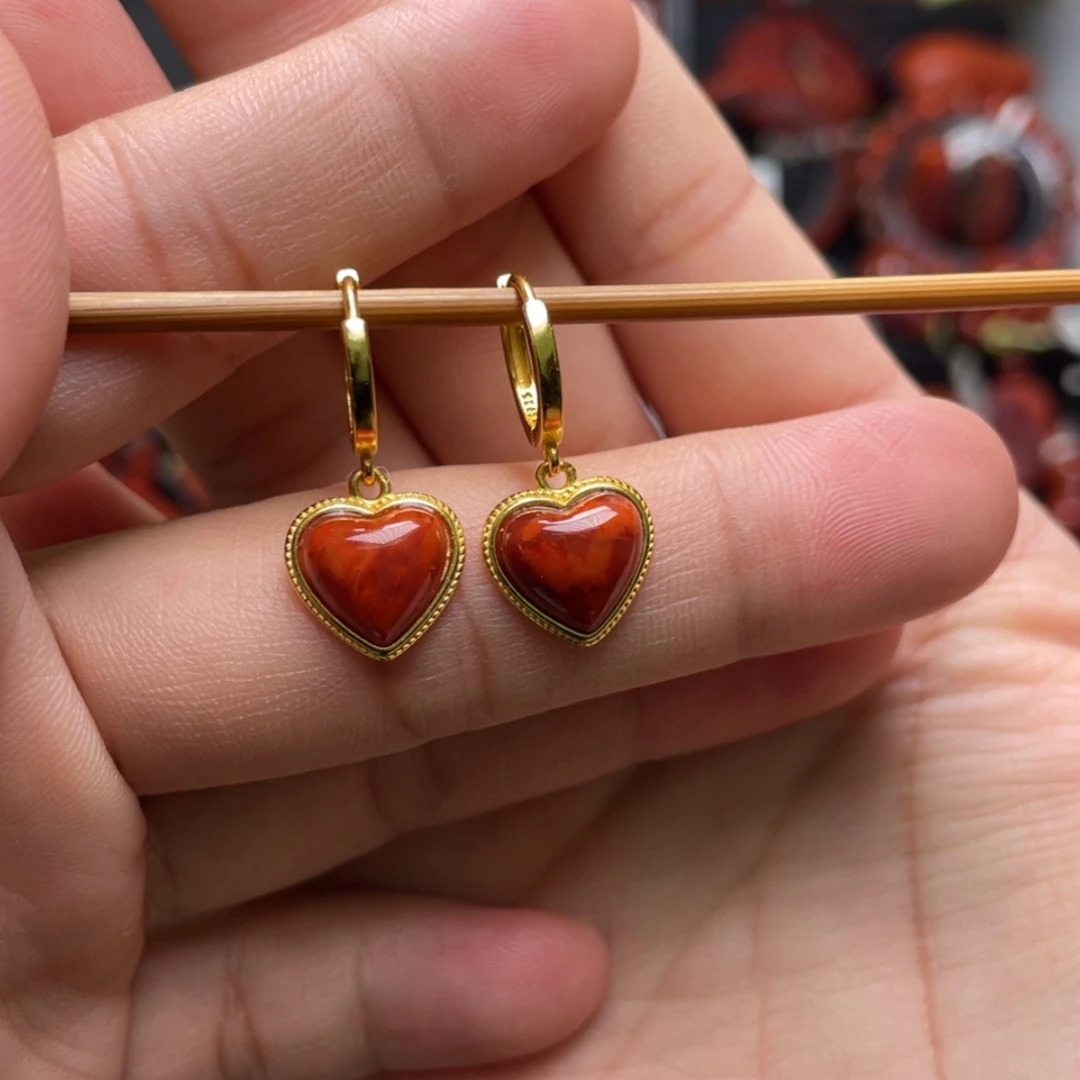 【闪购商品】银S925镶嵌火焰爱心耳扣南红玛瑙