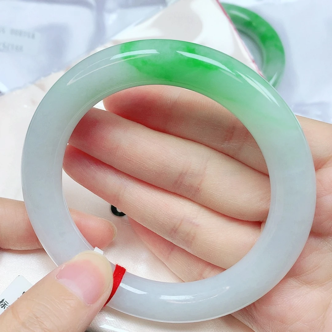 翡翠未镶嵌手镯抖音686