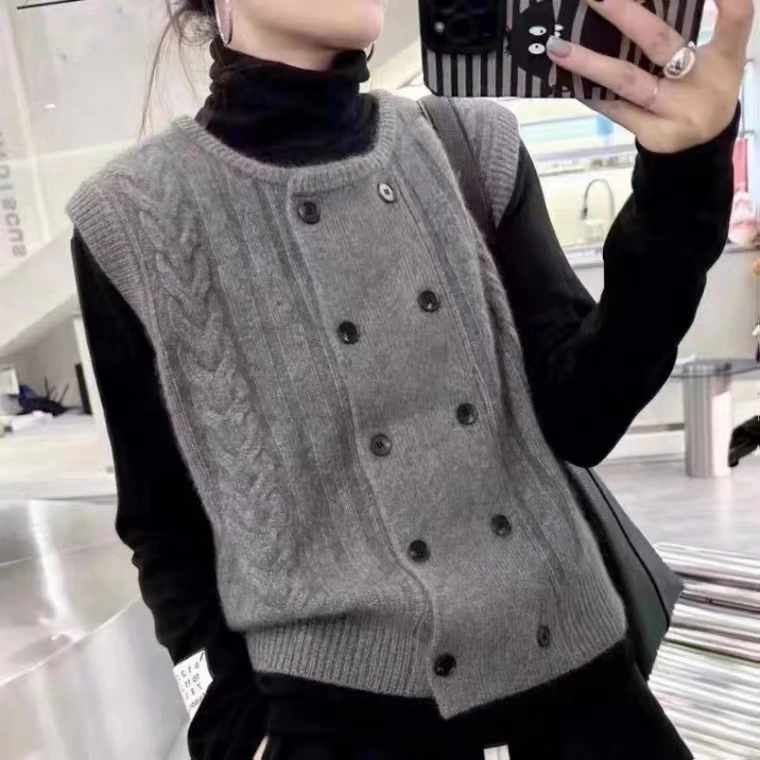 *双排扣麻花针织马甲开衫女秋冬新款宽松外穿坎肩毛衣背心6985