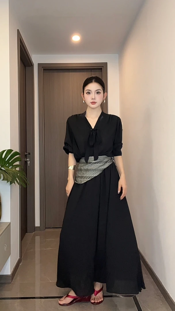 2025夏季新款韩系极简V领衬衫+松紧腰半身裙套装（不含配饰）