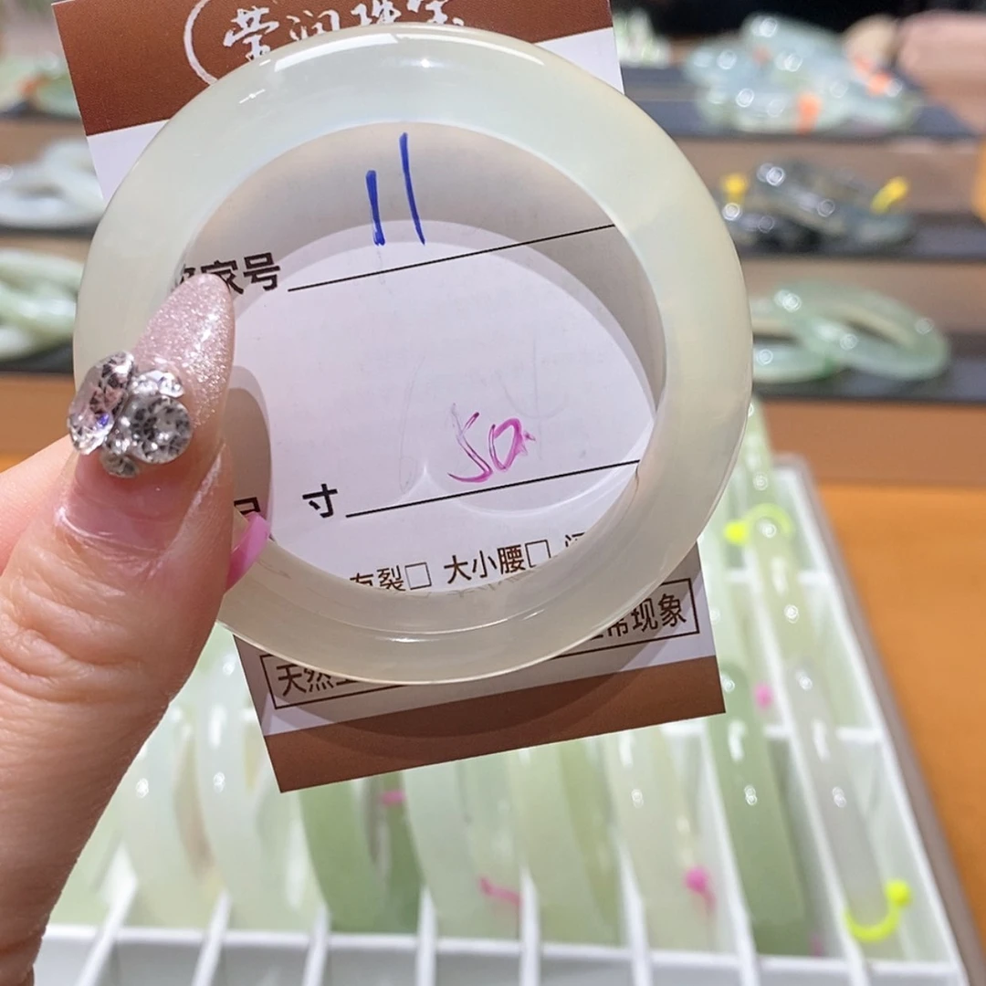 【闪购商品】蛇纹石玉手镯未镶嵌