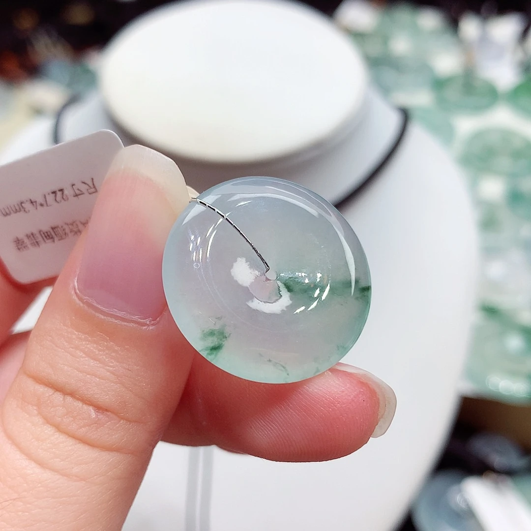 颈饰未镶嵌翡翠翡翠35，22.7/4.3