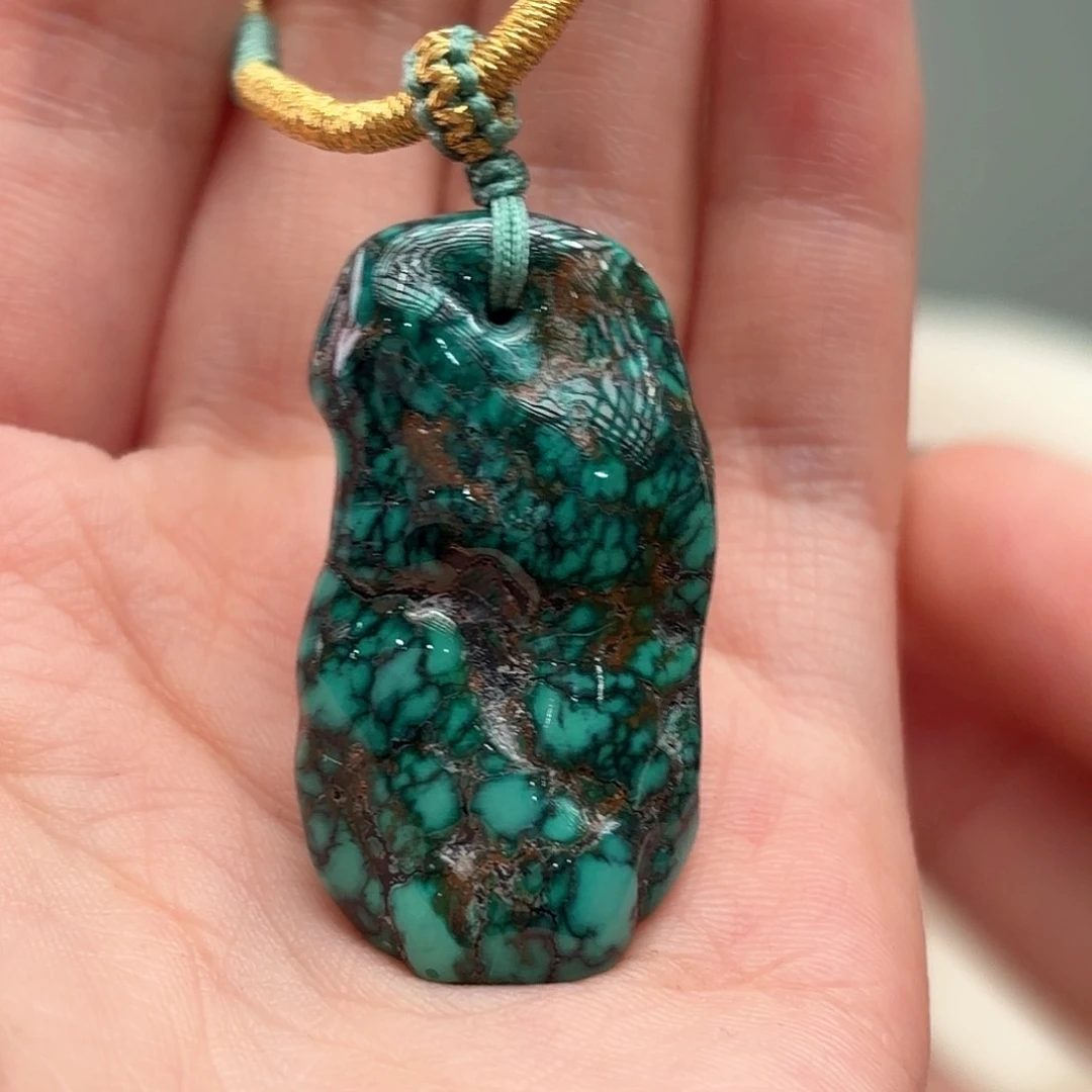 绿松石未镶嵌颈饰