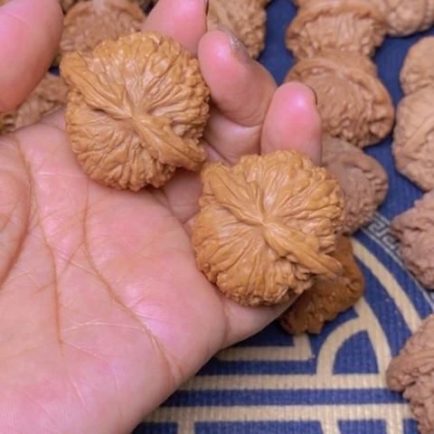 【闪购商品】文玩核桃吊坠银***?白狮子43