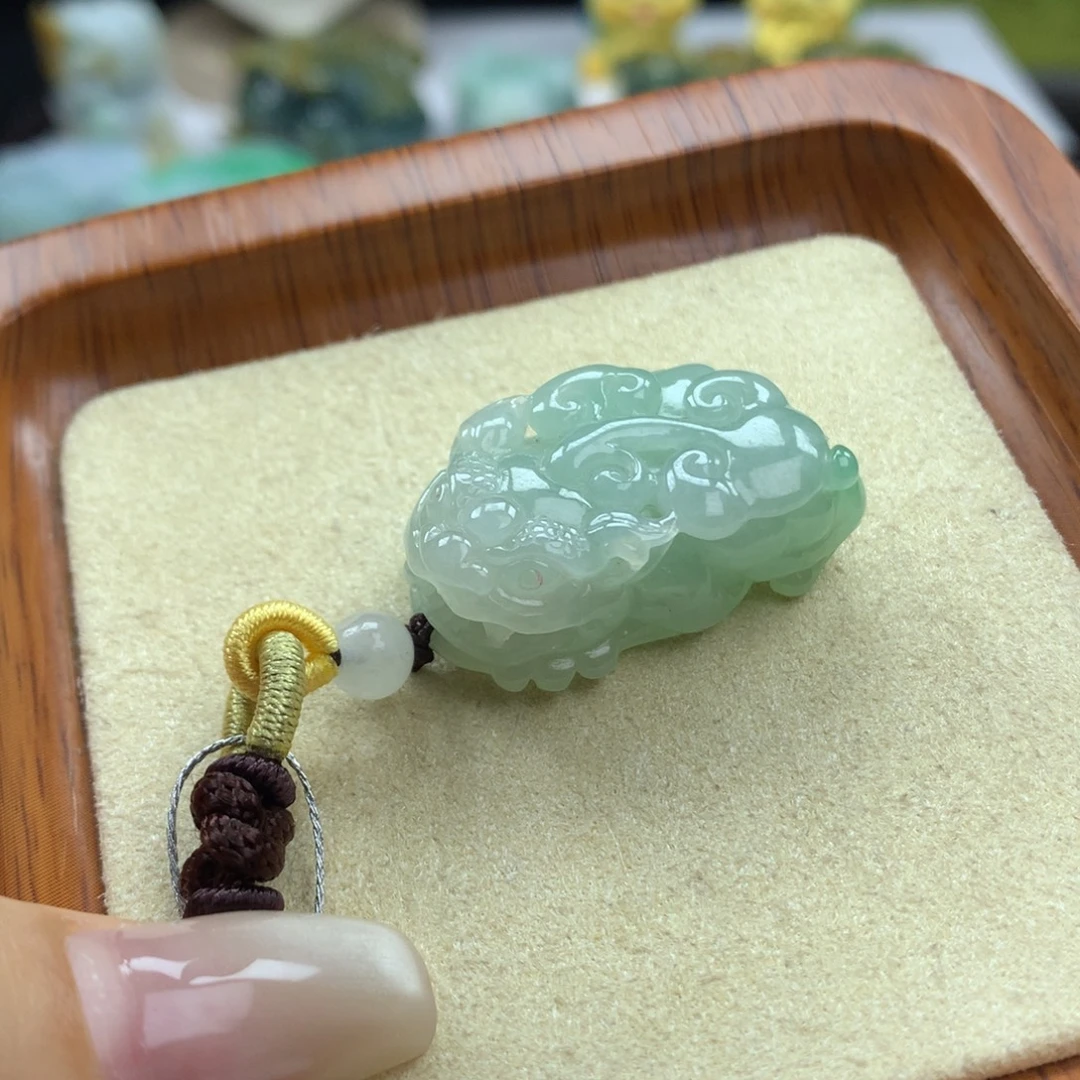 翡翠未镶嵌颈饰翡翠吊坠4