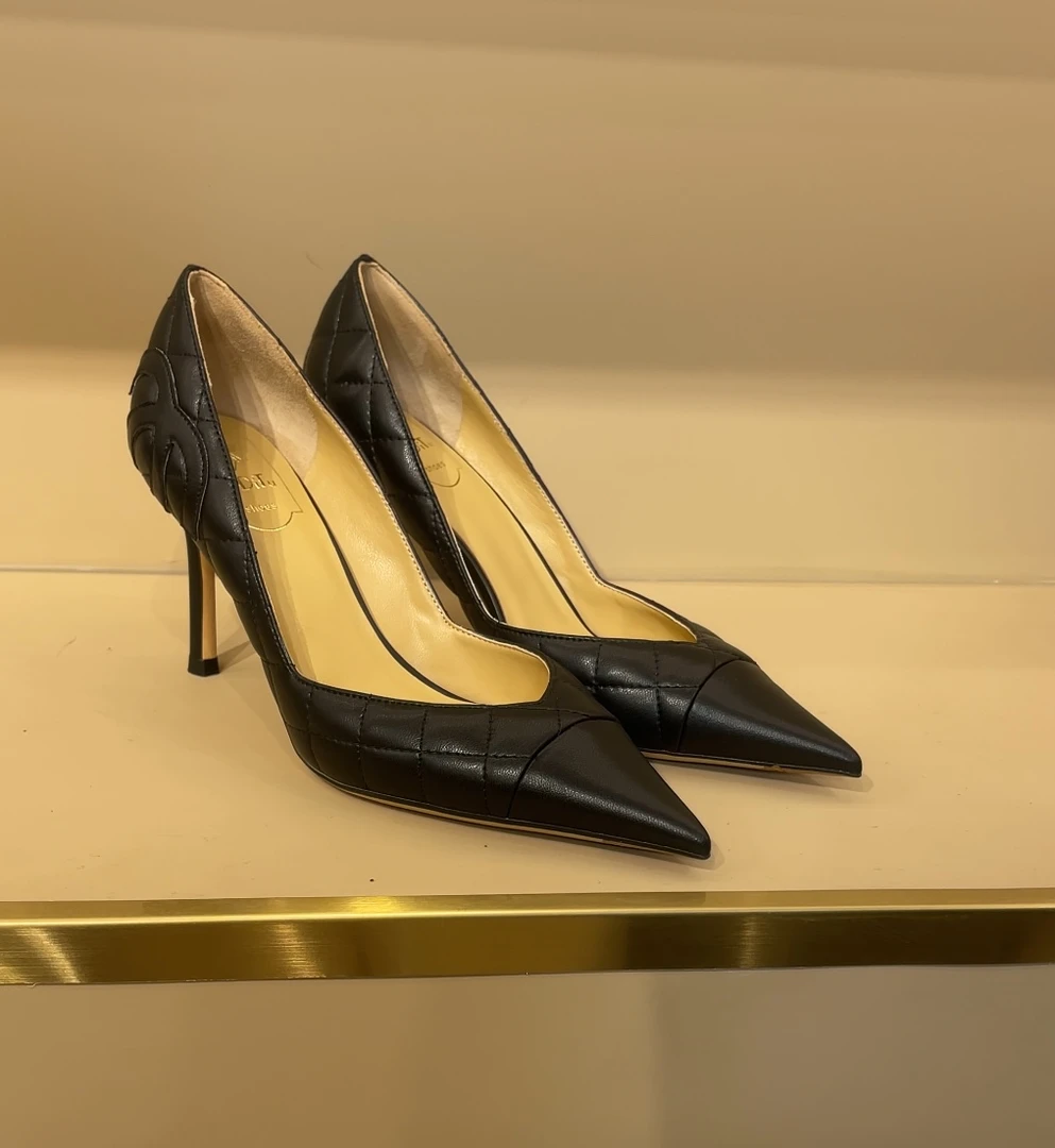 MIDITU/米蒂图2025年新款法式复古细跟尖头单鞋女气质法式高跟鞋