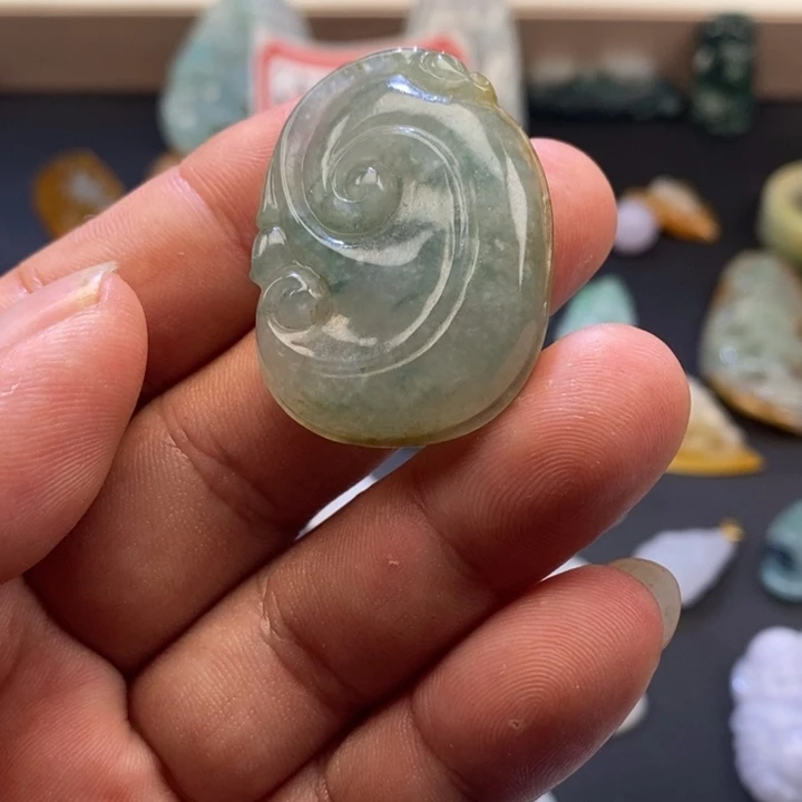 翡翠未镶嵌颈饰翡翠