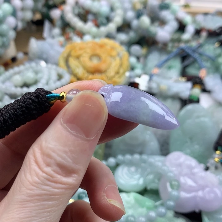 翡翠未镶嵌颈饰吊坠