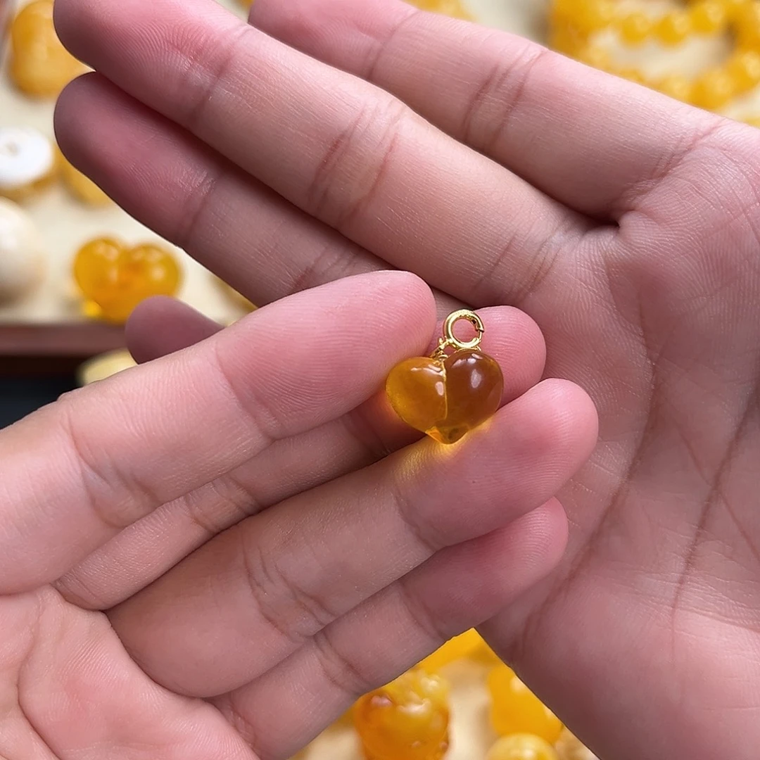 琥珀未镶嵌珠宝奇石