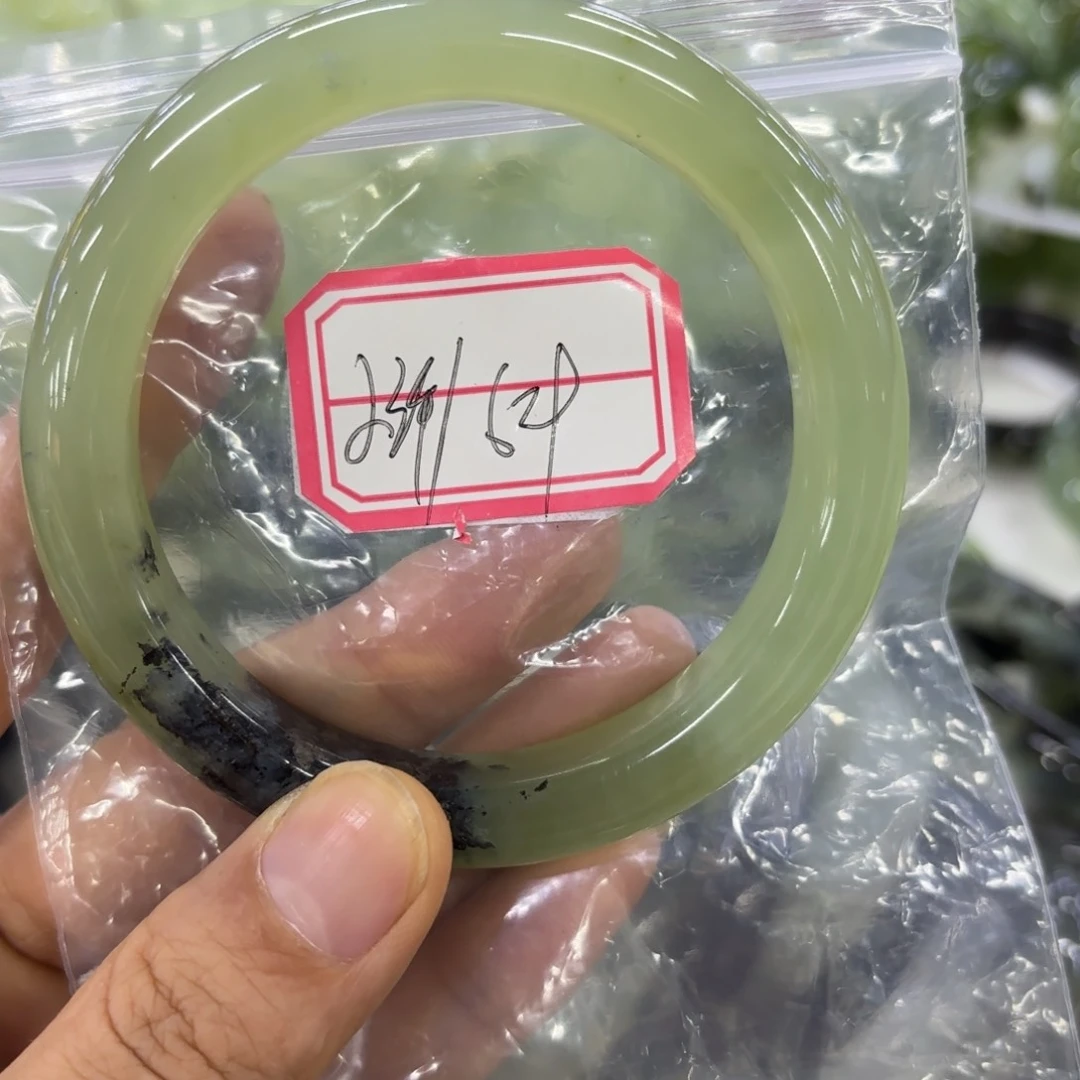 蛇纹石玉未镶嵌天然岫玉手镯
