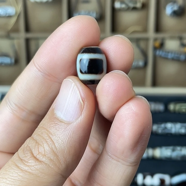 袁***隆玛瑙/玉髓未镶嵌吊坠