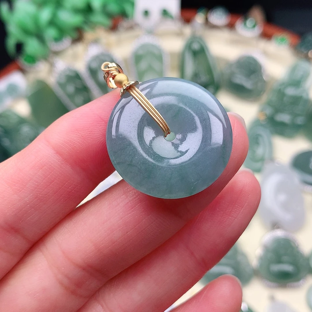 翡翠挂件未镶嵌吊坠