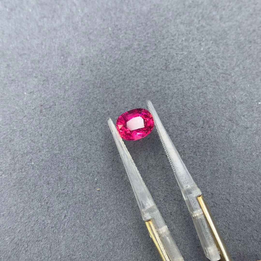 碧玺裸石未镶嵌1.96ct卢比莱