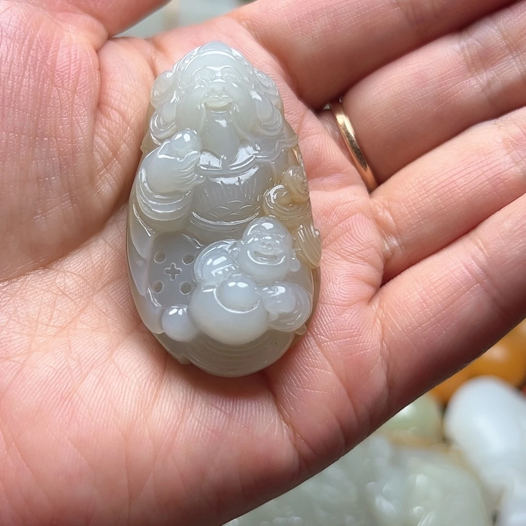 任***少和田玉（糖玉）未镶嵌颈饰