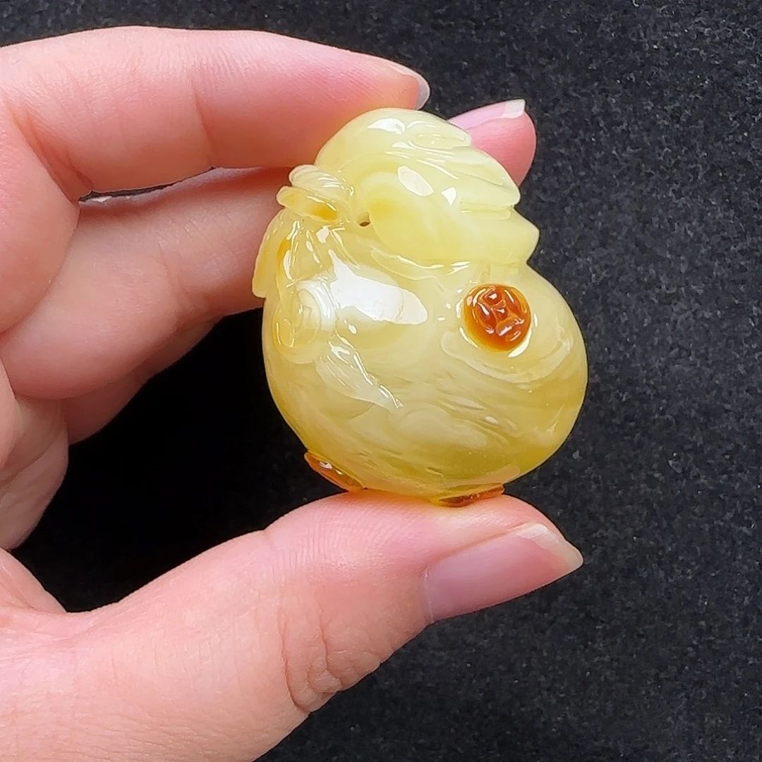 蜜蜡未镶嵌珠宝奇石