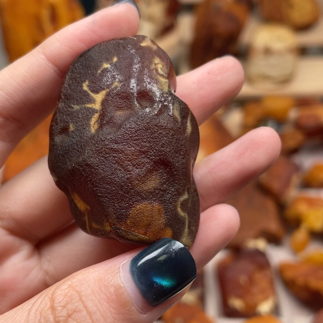 琥珀未镶嵌珠宝奇石