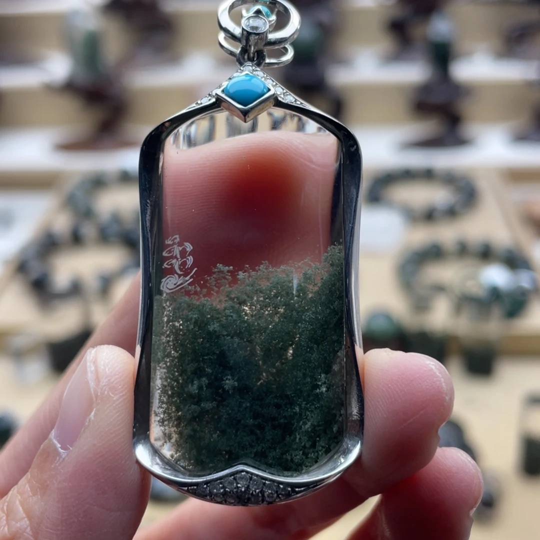 水晶颈饰银S925镶嵌绿幽灵吊坠