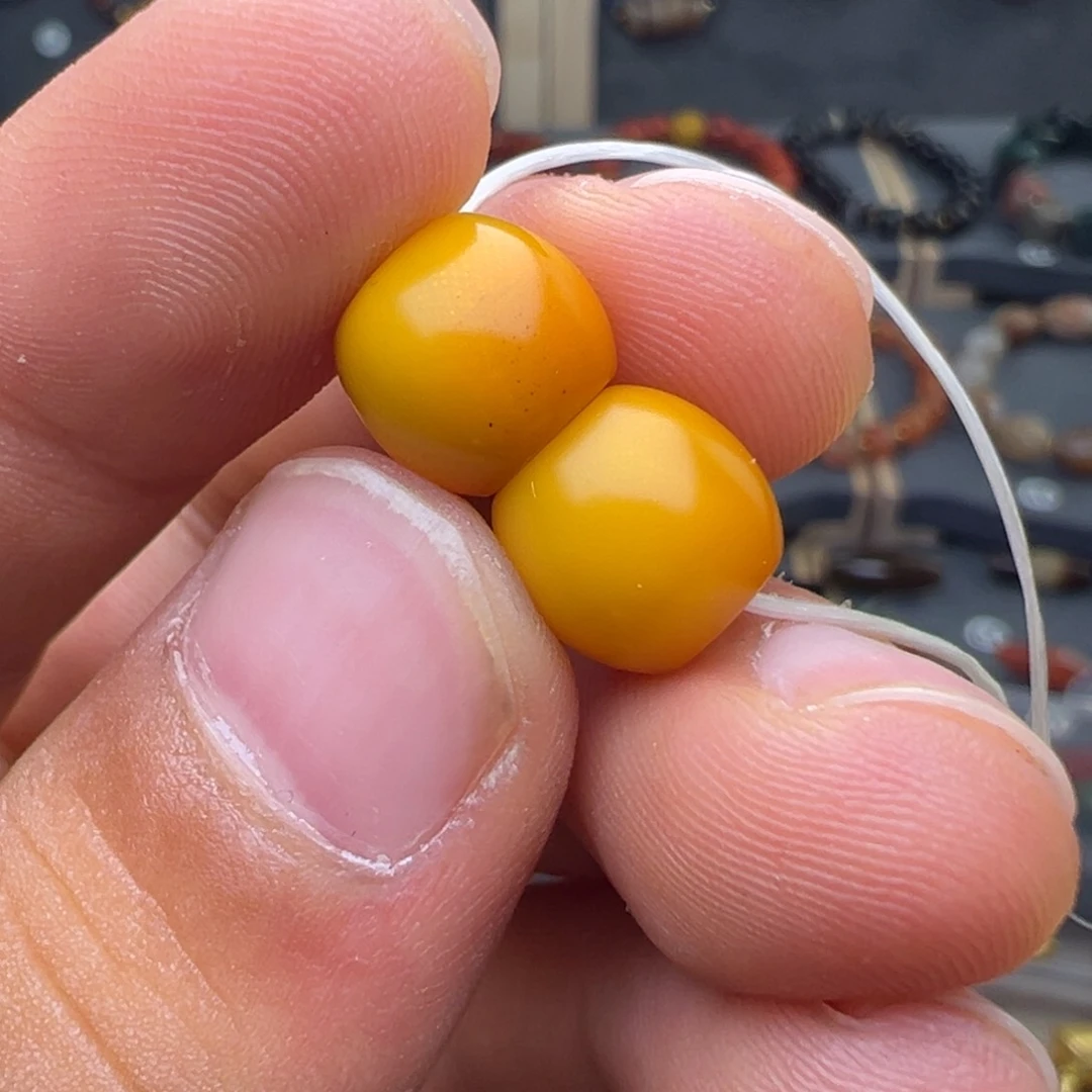 未镶嵌颈饰琥珀蜜蜡
