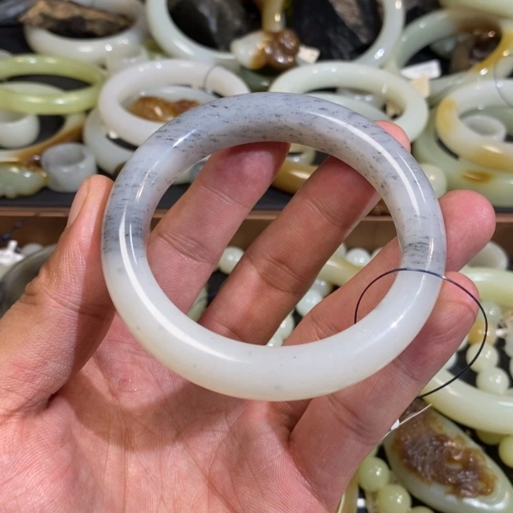 未镶嵌手镯和田玉新疆和田黑山矿白玉点墨青花手镯