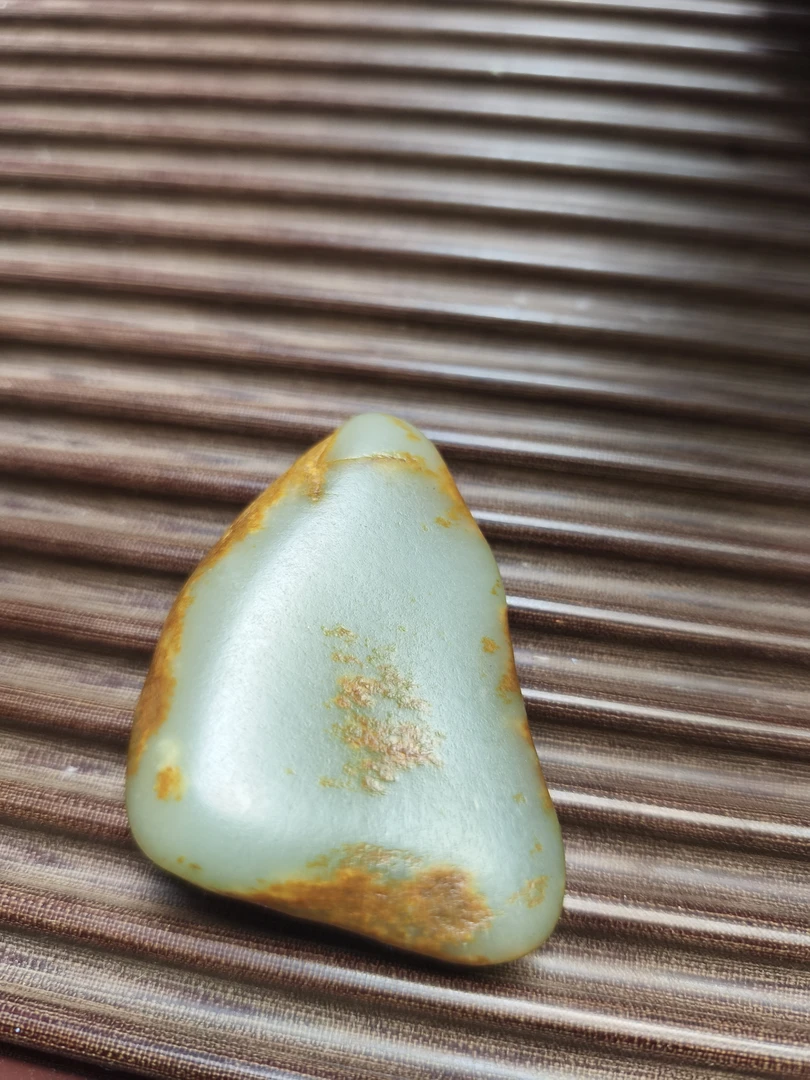 和田玉原石把件红皮特色好物