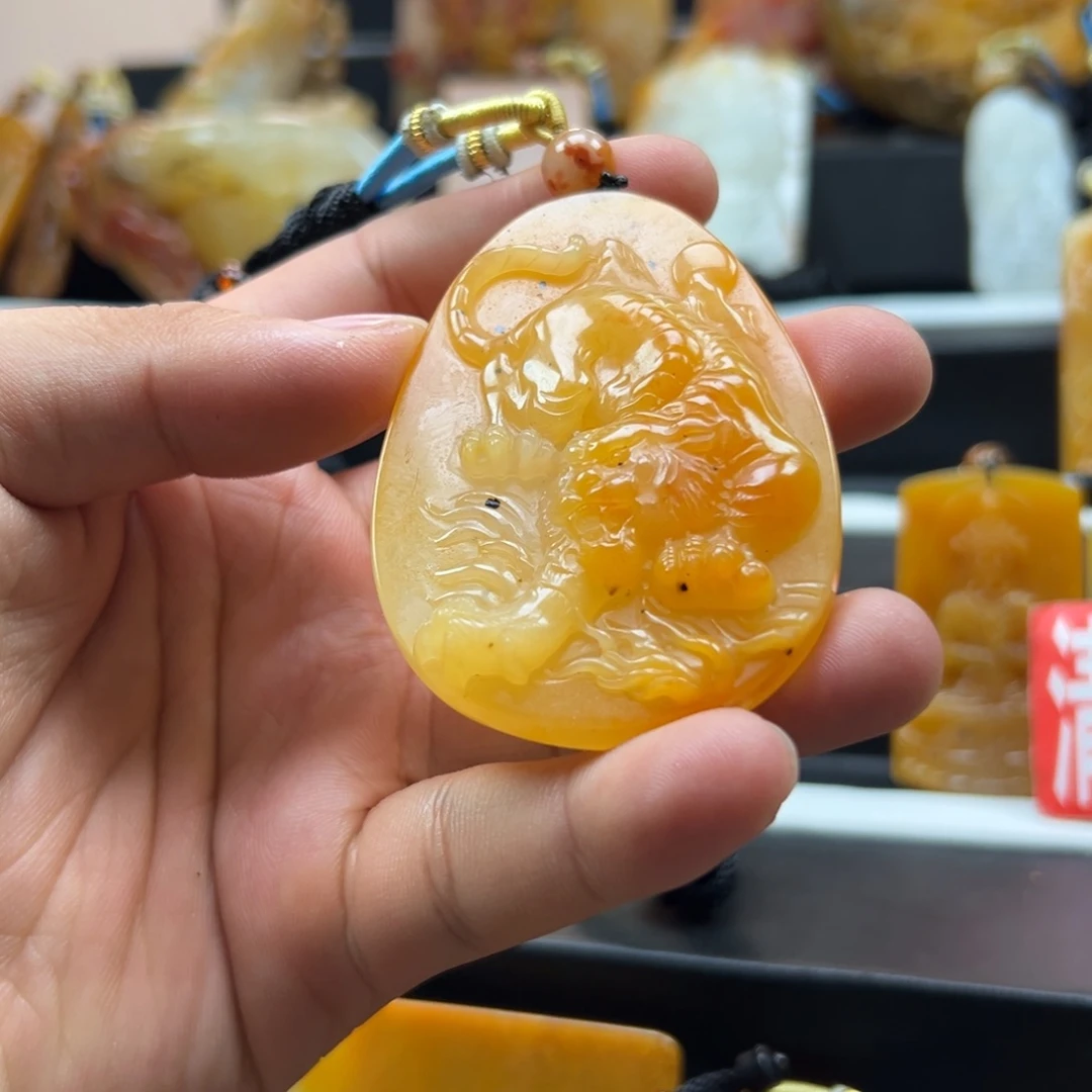 石英质玉（黄龙玉）未镶嵌hly