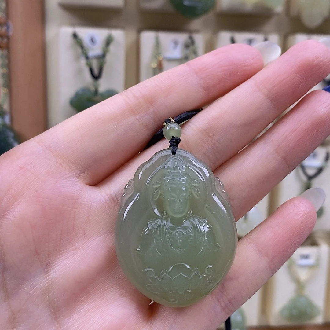 不***。颈饰未镶嵌和田玉