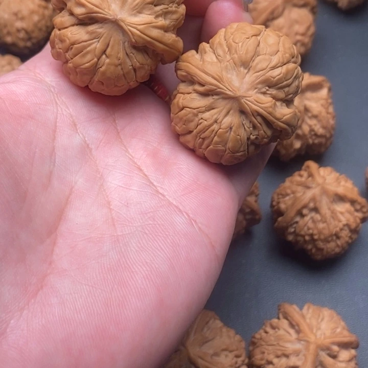 文玩核桃吊坠甲骨文