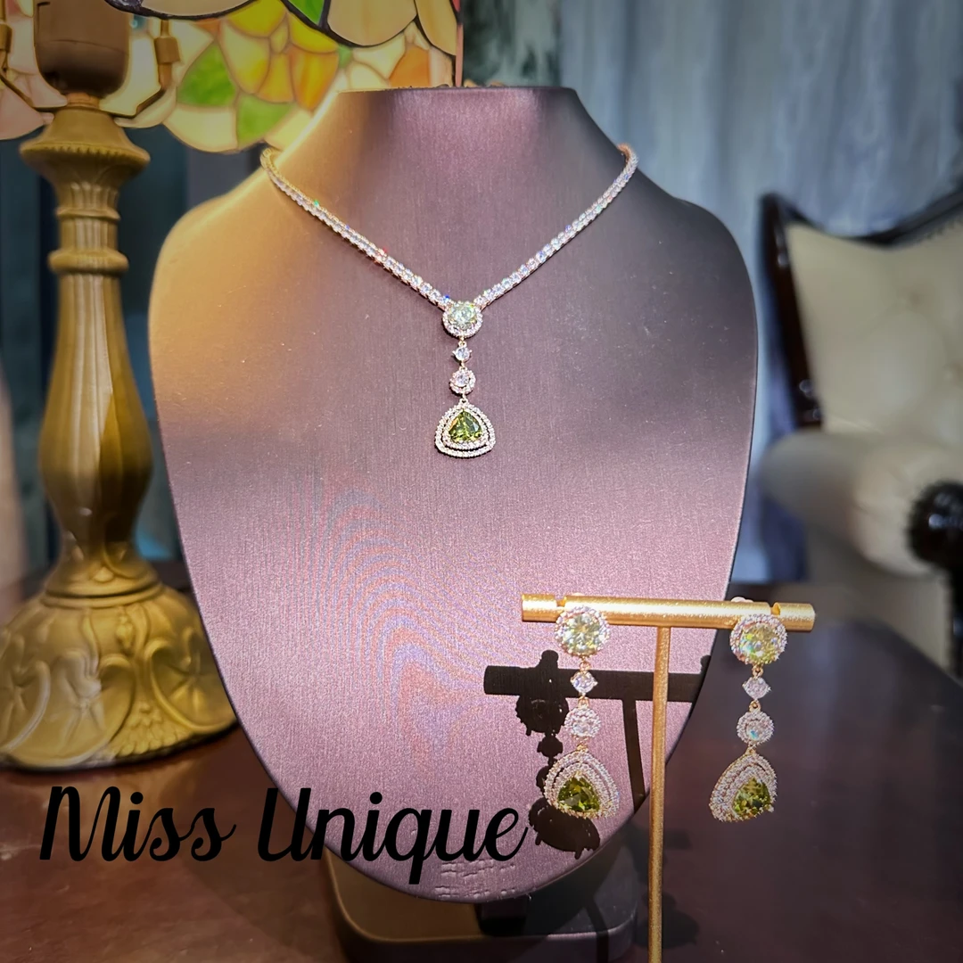 S6042橄榄绿三角项链套装