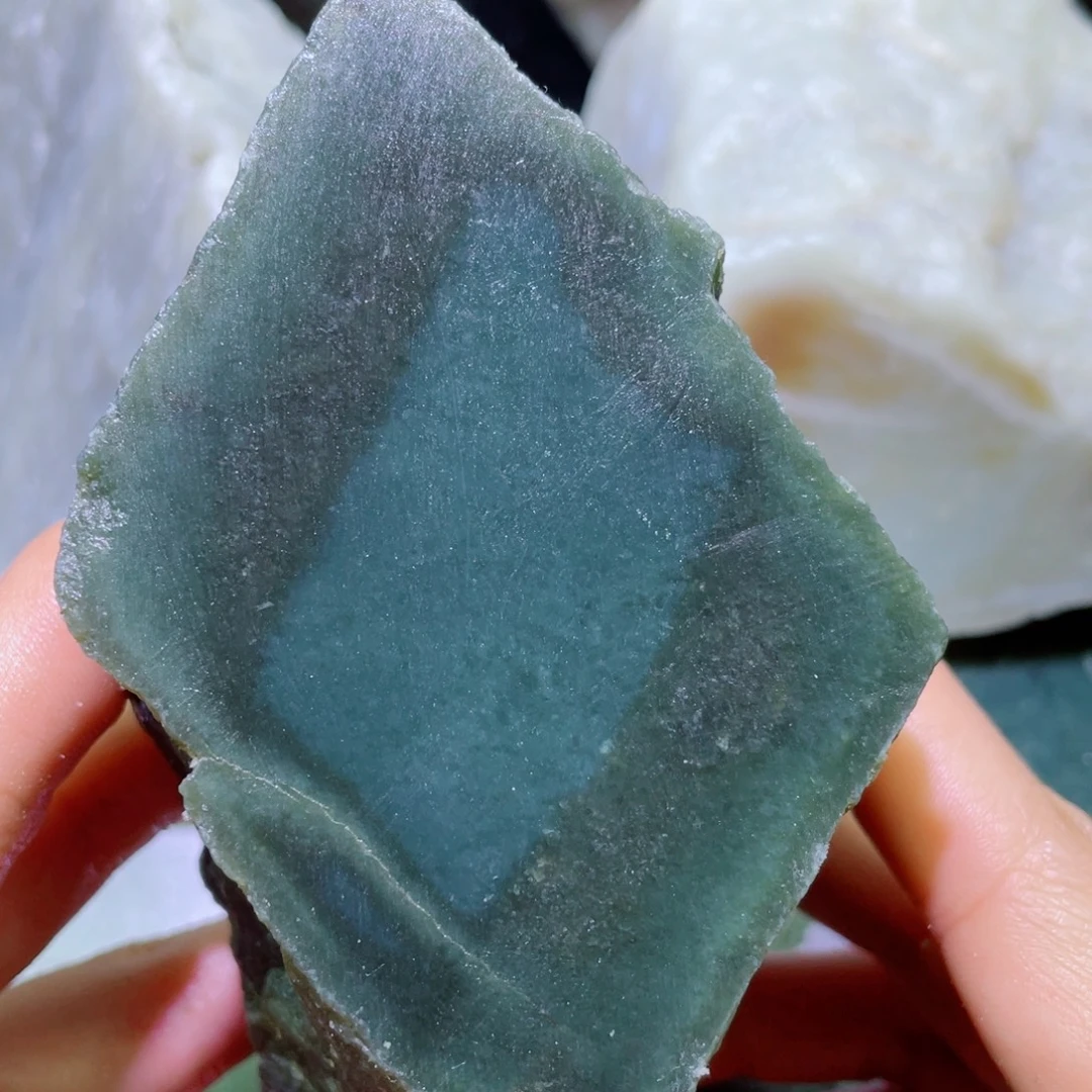 和田玉未镶嵌珠宝半成品