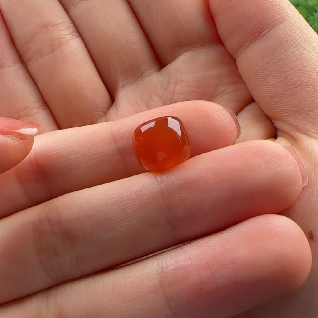 南红玛瑙未镶嵌老型11*9.4有马牙