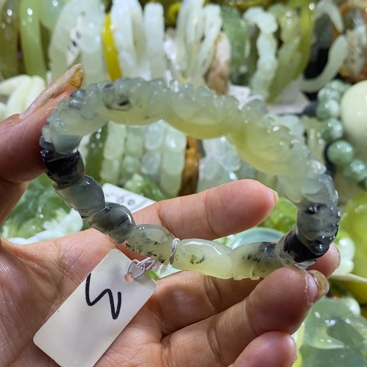 岫玉未镶嵌岫玉手镯55.56