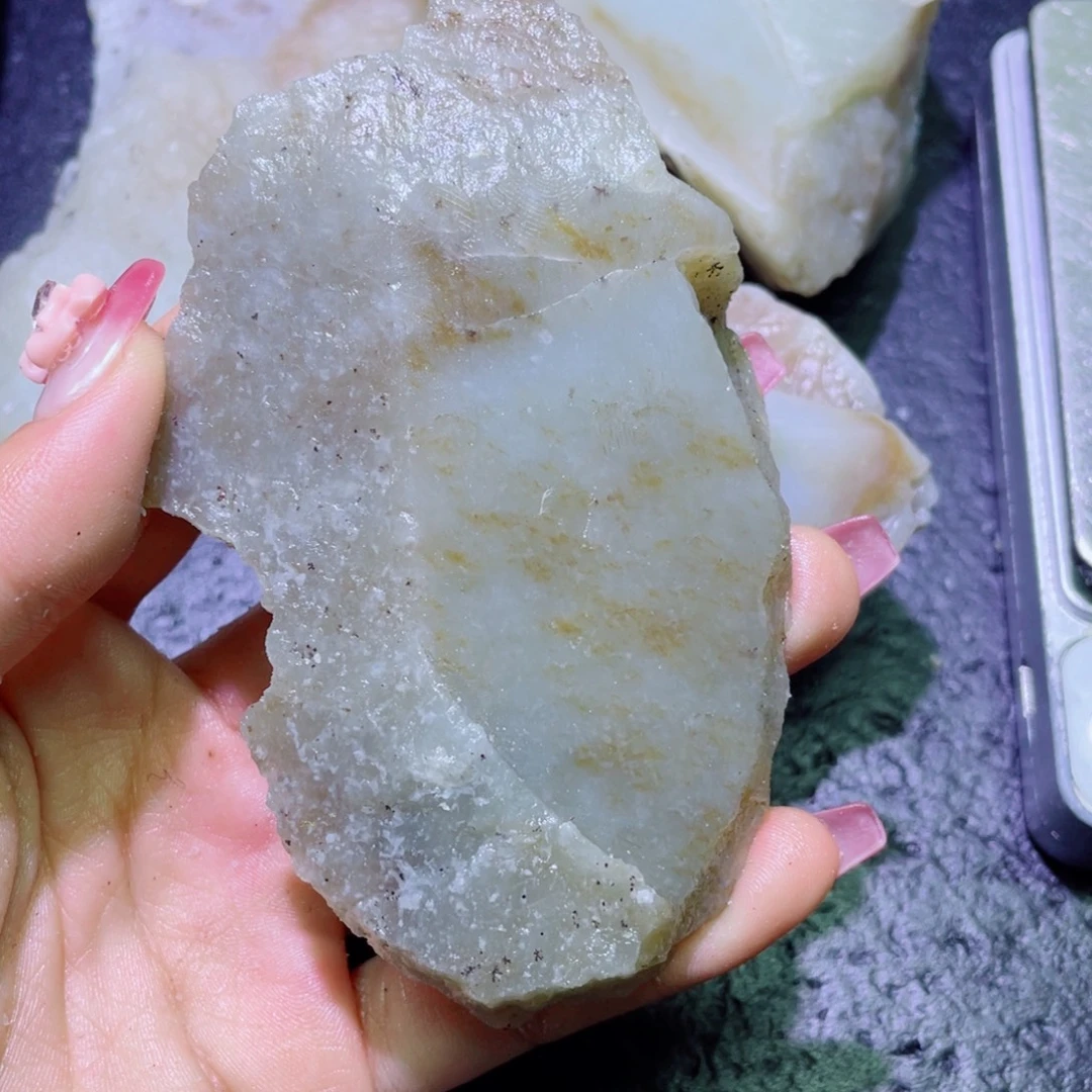 和田玉未镶嵌珠宝半成品