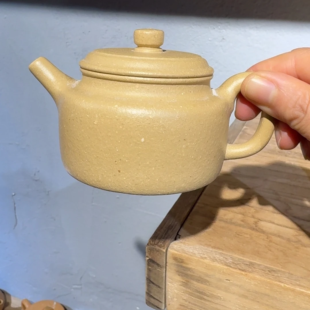 本山绿泥茶壶微瑕150毫升左右