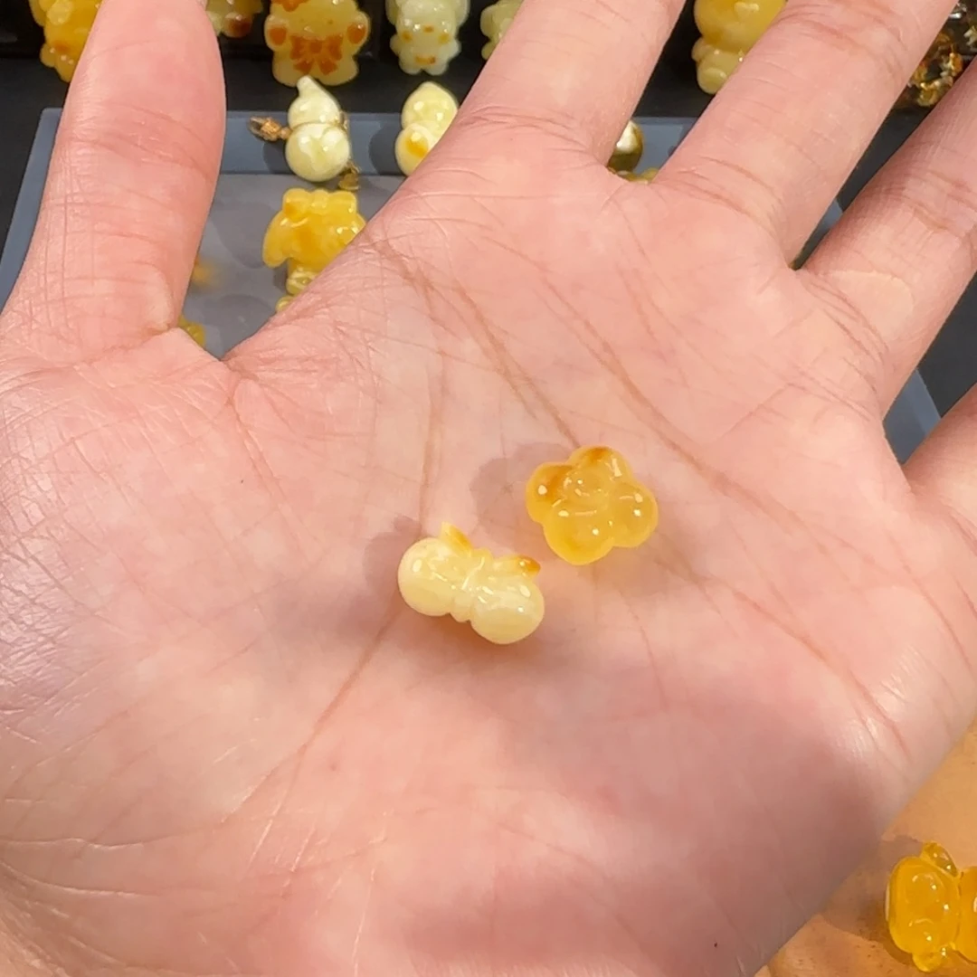 未镶嵌琥珀裸石迷****蜜蜡