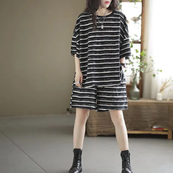 2025夏季大码女装时尚棉质条纹短袖T恤短裤宽松遮肉显瘦休闲两件