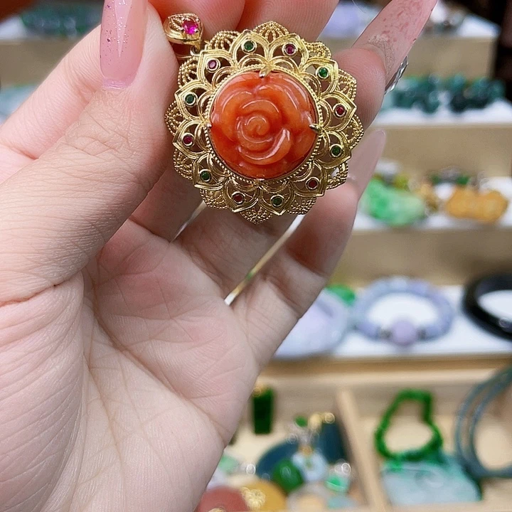 翡翠未镶嵌手链吊坠