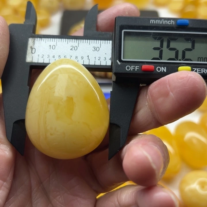 琥珀未镶嵌裸石原矿