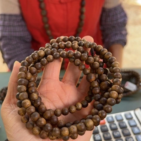 沉香手串乌身红土17克卡0.7多样性发1条