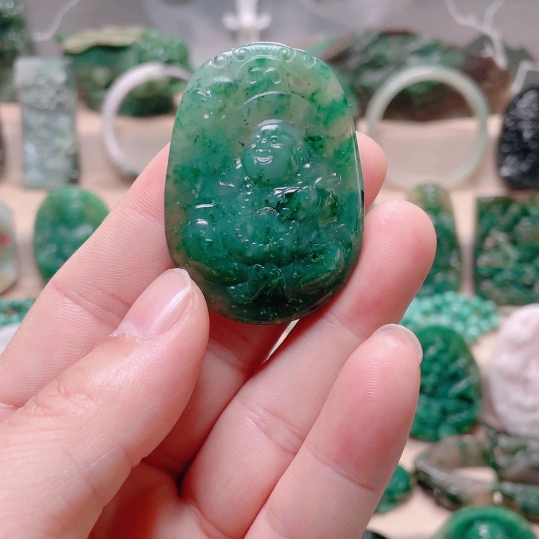 独山玉未镶嵌颈饰