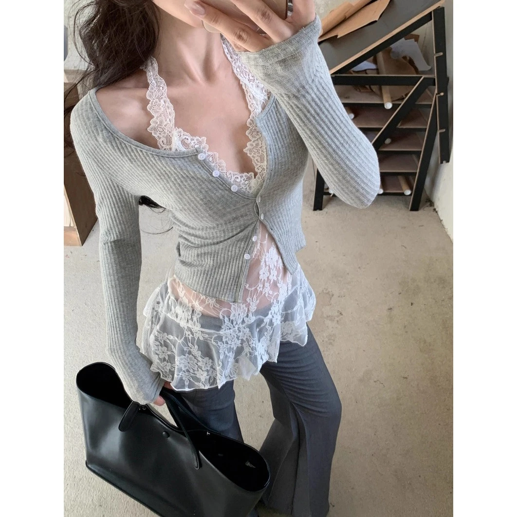 辣妹挂脖蕾丝吊带背心女2025秋季叠穿设计感露肩V领长袖T恤两件套