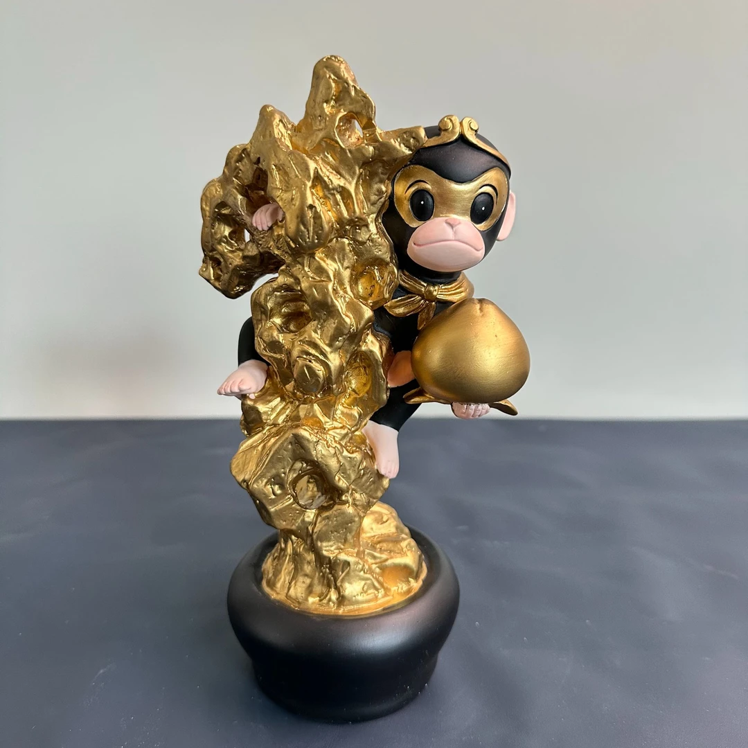 美猴王黑金桌面摆件