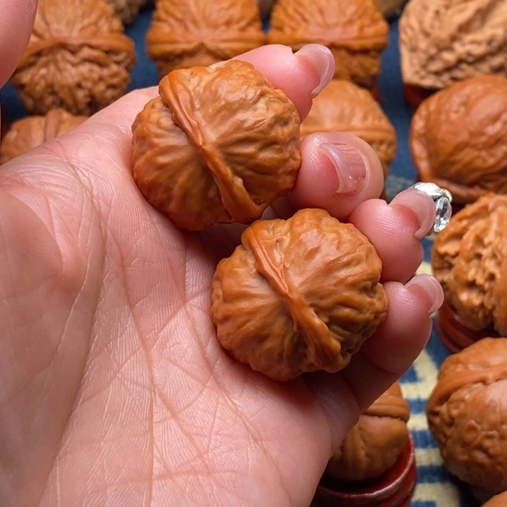 把件文玩核桃精品玉石方尊