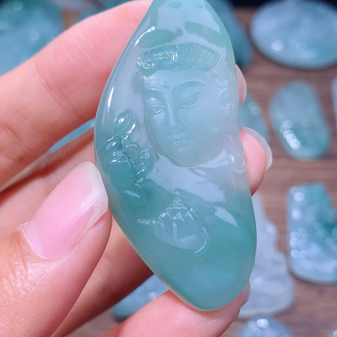 颈饰未镶嵌翡翠佛头