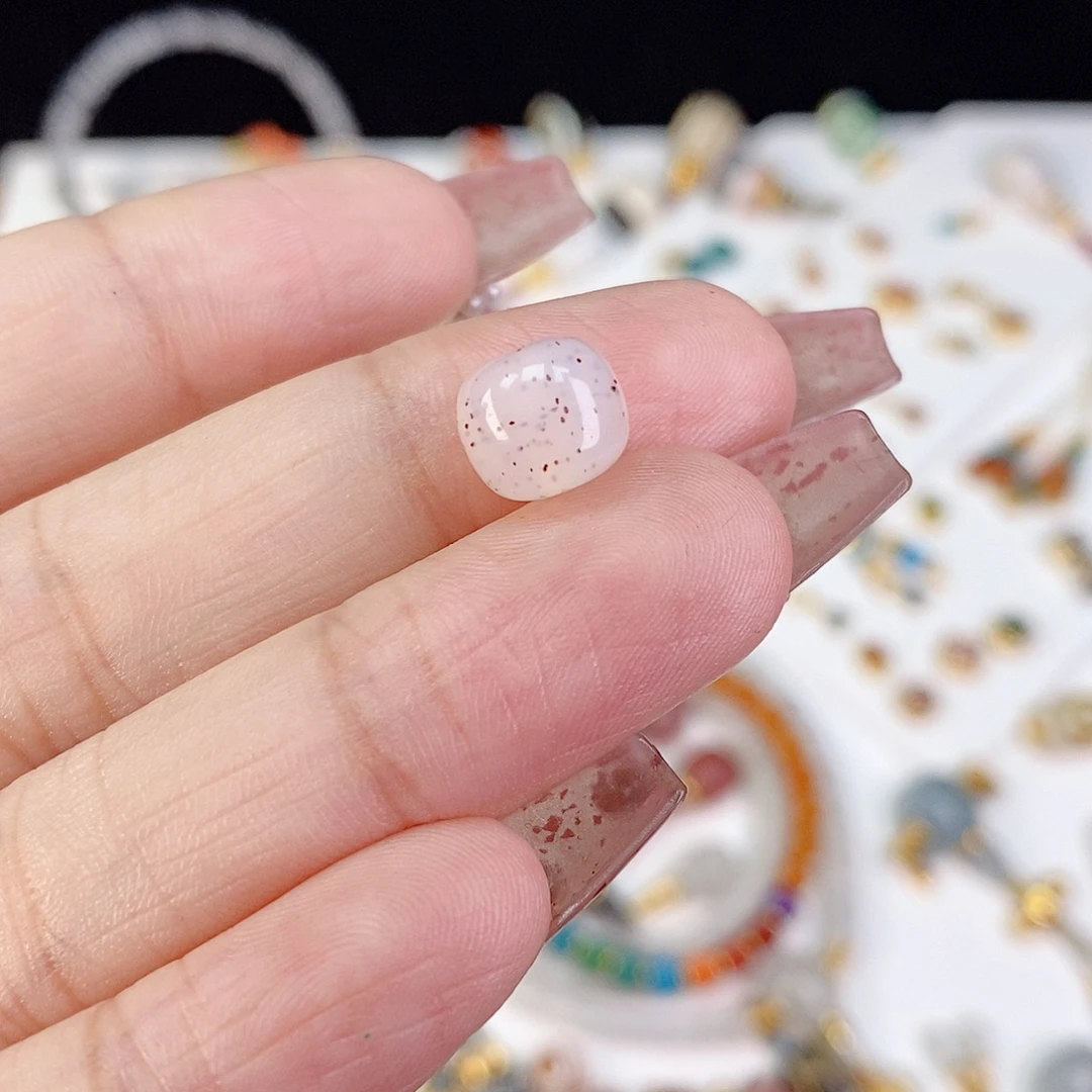玛瑙/玉髓未镶嵌颈饰9.1x8.1